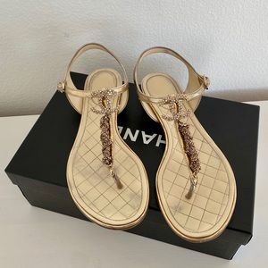 Chanel thongs gold mirrored leather sandal